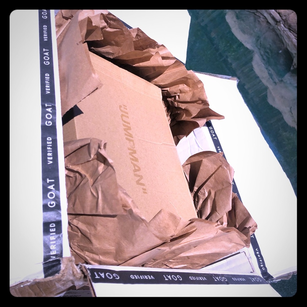 Off-White “ Chicago “ Air Jordan 1